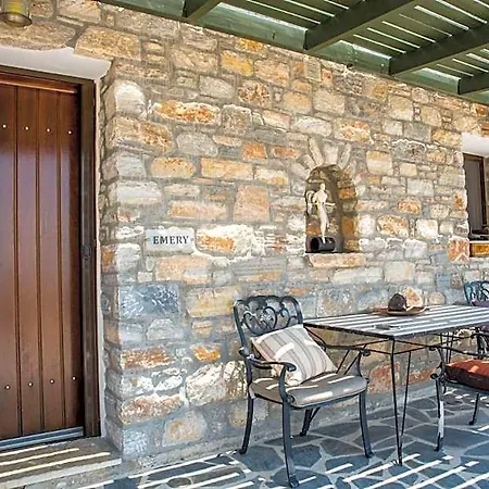 Elaiolithos - Luxury - Adults Only Hotel Filótion